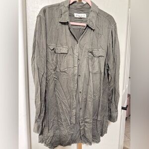 Ava & Viv Women's olive Button Down Shirt